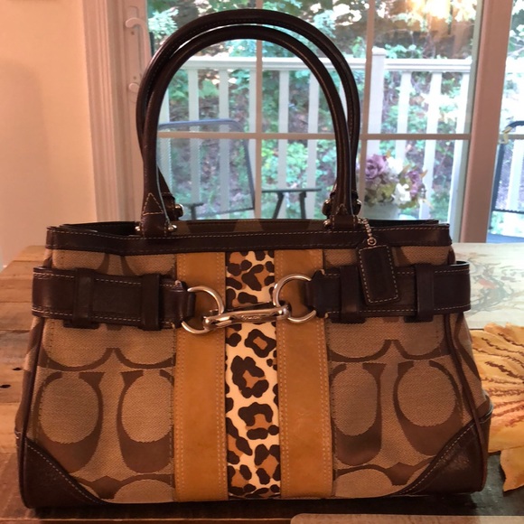 Coach Handbags - Vintage Coach Bag